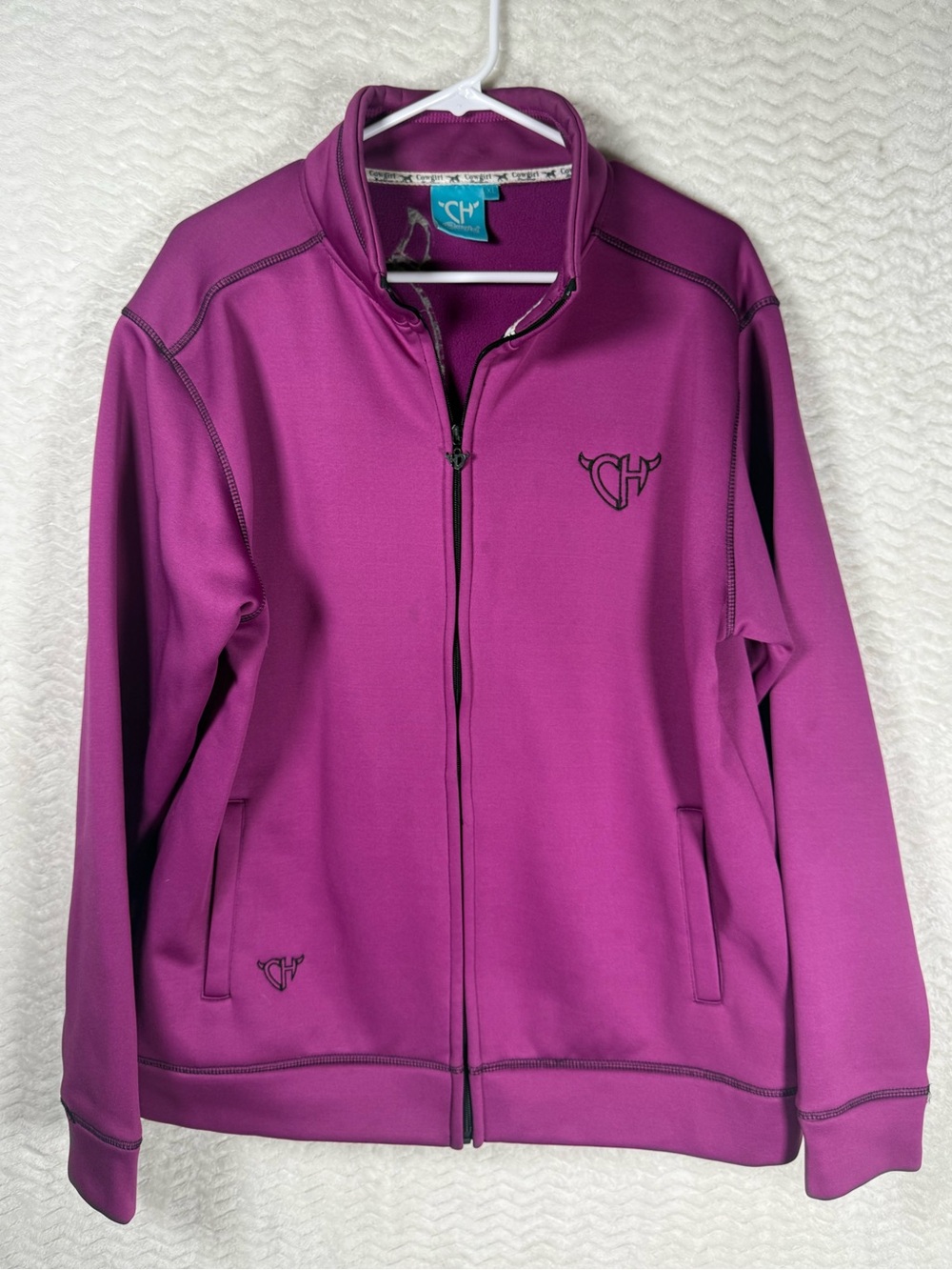 Cowgirl Hardware Women's Magenta Full-Zip Bomber Jacket. 🔥🔥🧡🧡